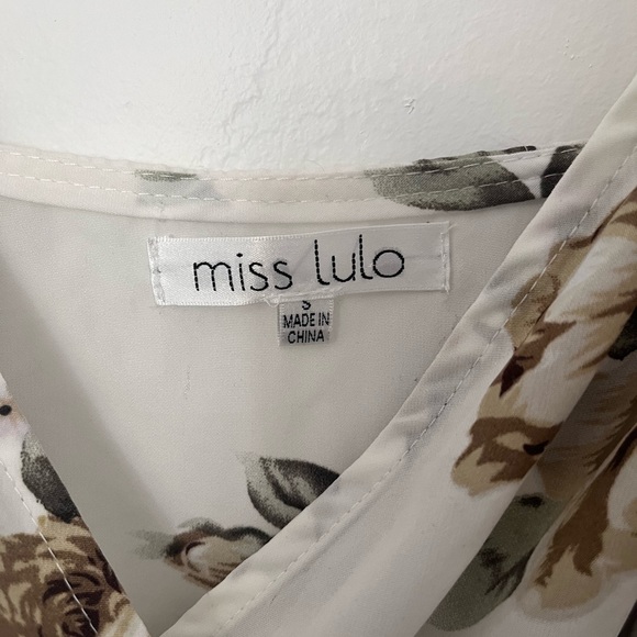 Miss Lulo floral wrap dress - Picture 2 of 4